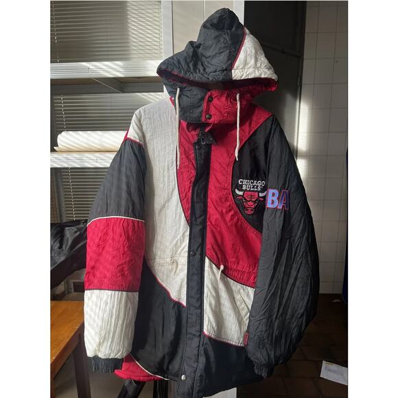 NBA Chicago Bulls Vintage Coat Size XL - Picture 1 of 3